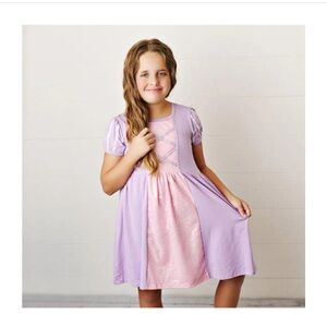 Puff sleeve cotton Rapunzel dress
